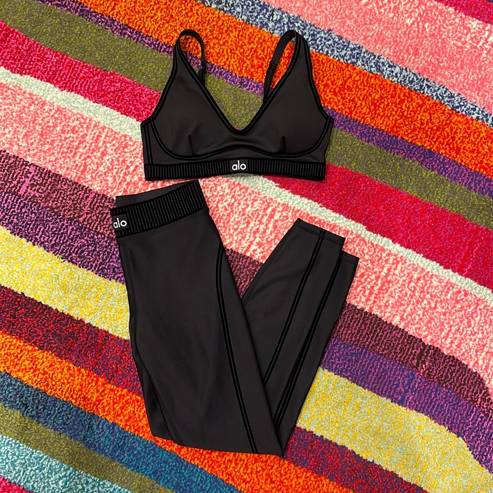 Alo Yoga Airlift Line Up Bra and Leggings